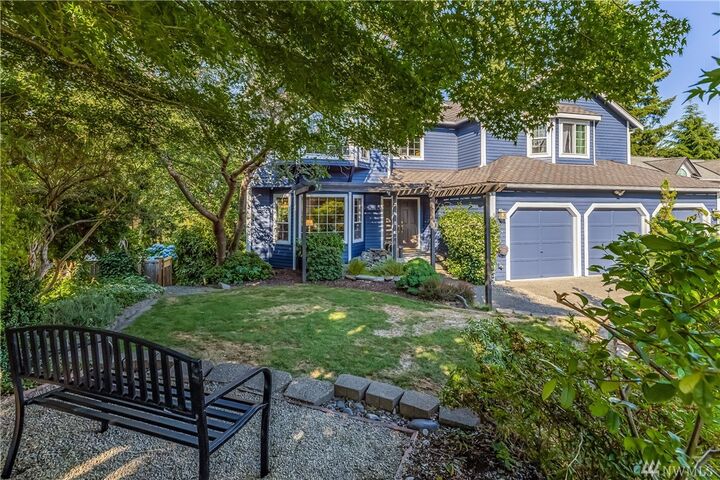 Property Photo: 6609 Cascade Dr SE WA 98296