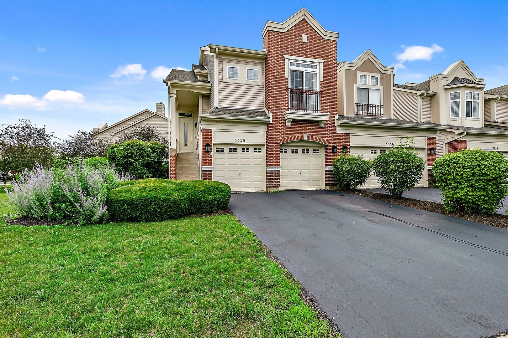 Property Photo: 3358 Rosecroft Lane IL 60564