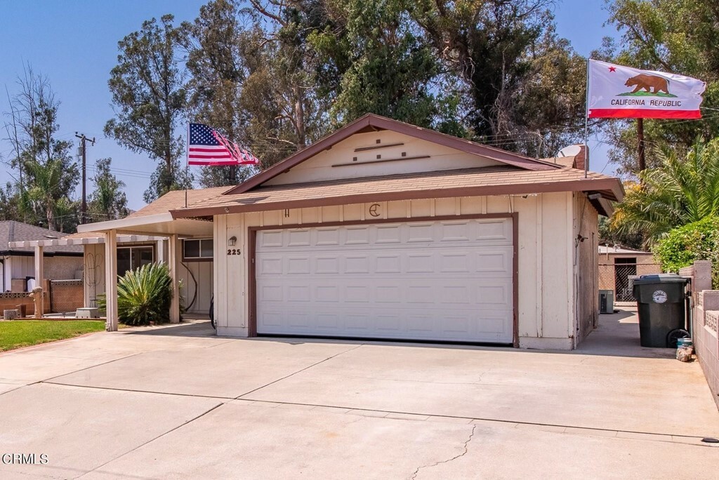 Property Photo:  225 W Santa Paula Street  CA 93060 