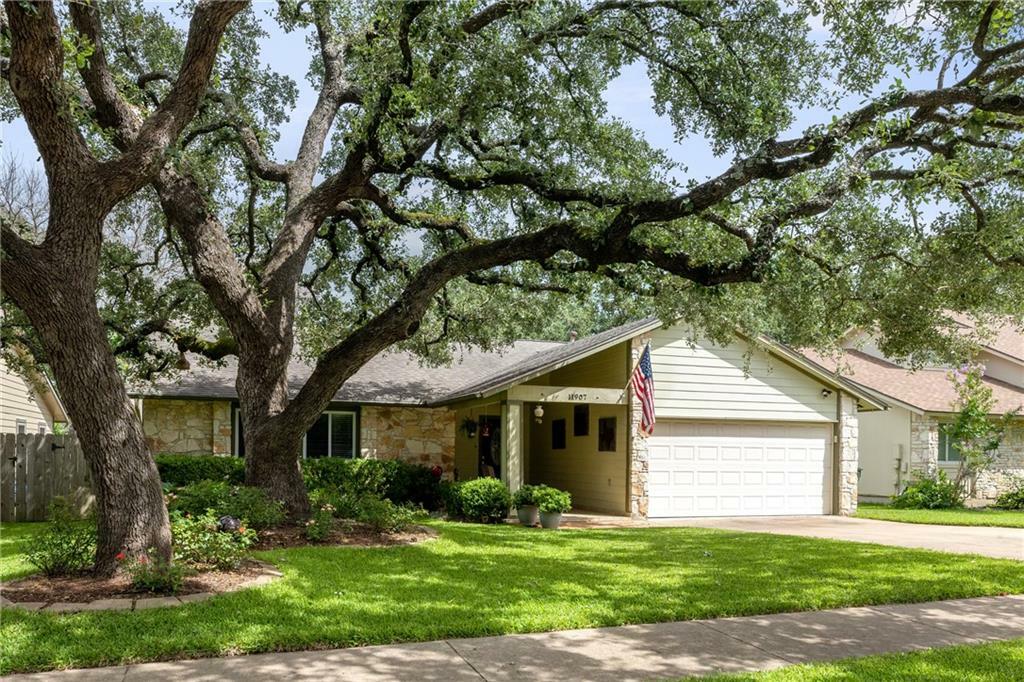 Property Photo: 11907 Aloe Vera Trail TX 78750