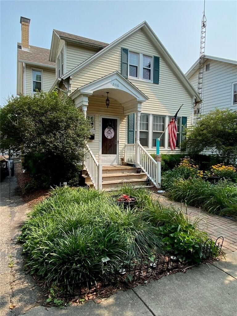 Property Photo:  2416 Western Avenue  IL 61938 