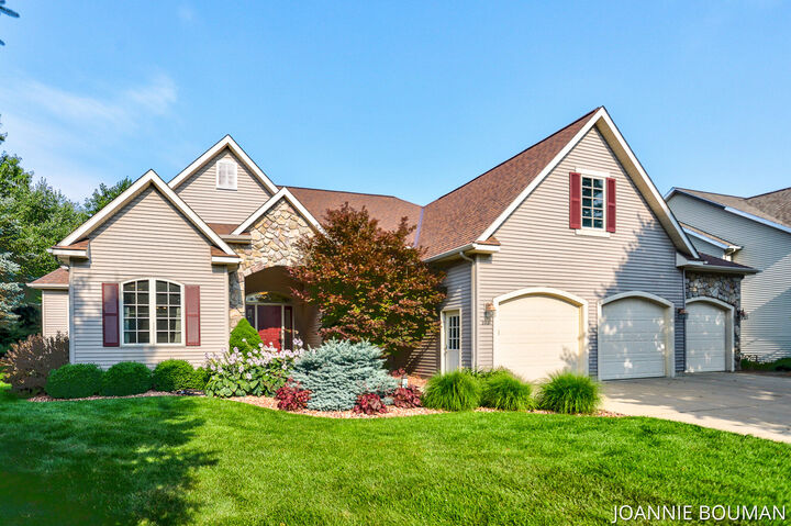 372 Highbanks Court  Holland MI 49424 photo