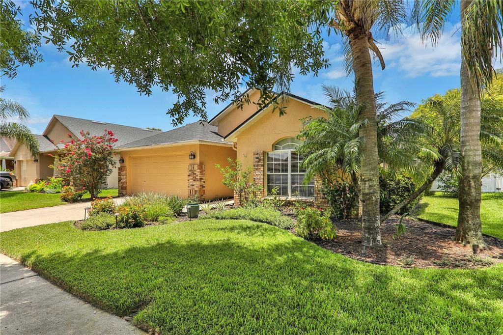 Property Photo:  6637 Thackston Drive  FL 33578 