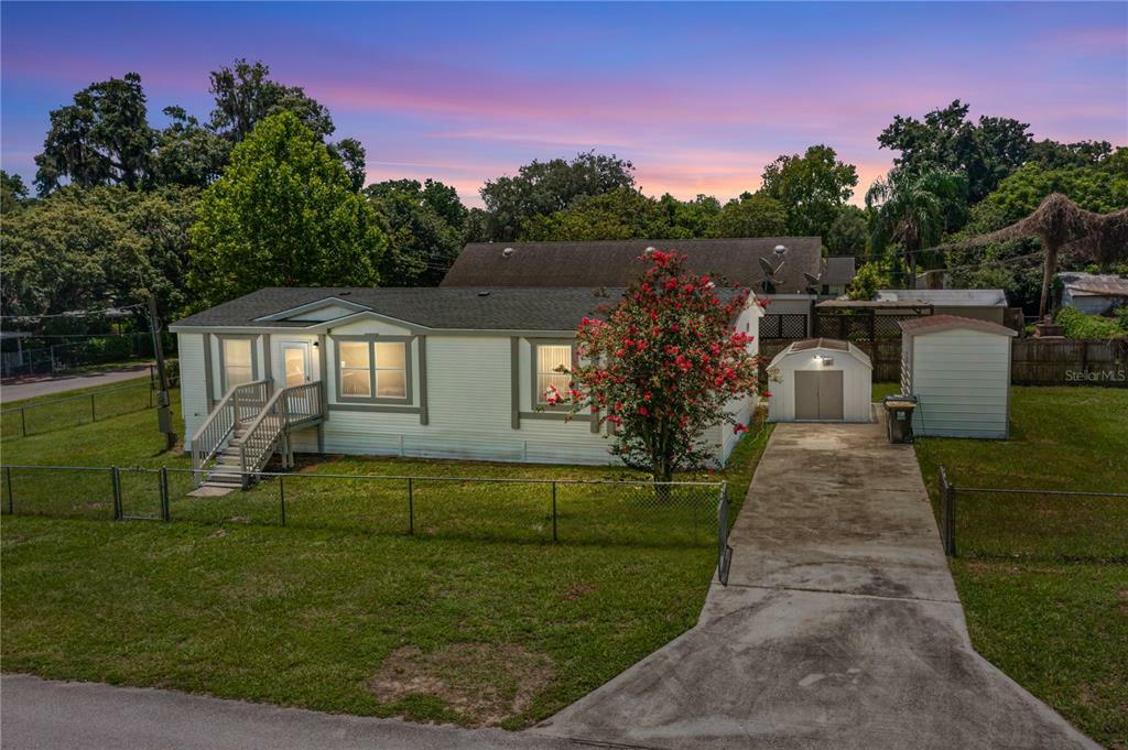 Property Photo:  4119 SE Lemon Avenue  FL 33846 