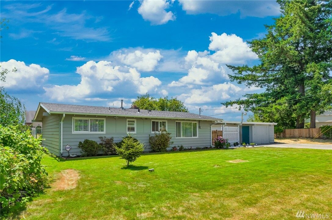 Property Photo:  1518 E Highland Ave  WA 98273 