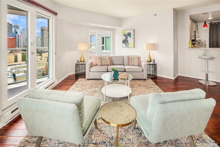 Property Photo:  121 Vine St 1906  WA 98121 