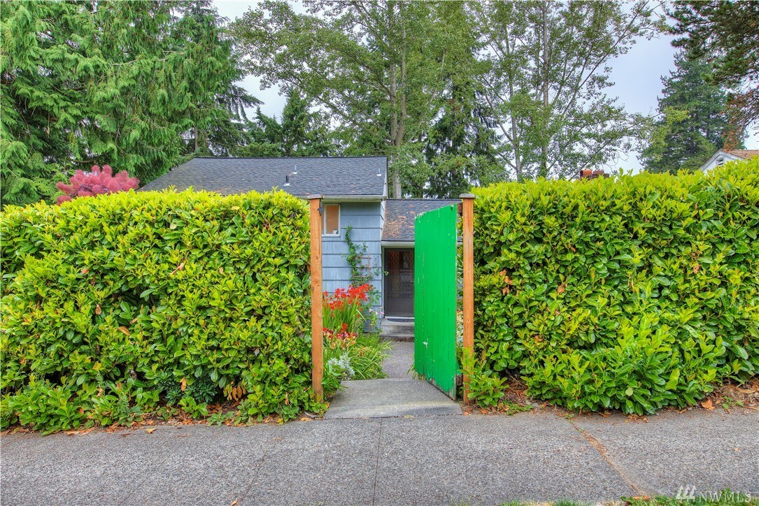 Property Photo:  1626 S Mason Ave  WA 98405 