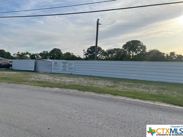 Property Photo: 805 Industrial Avenue TX 76522
