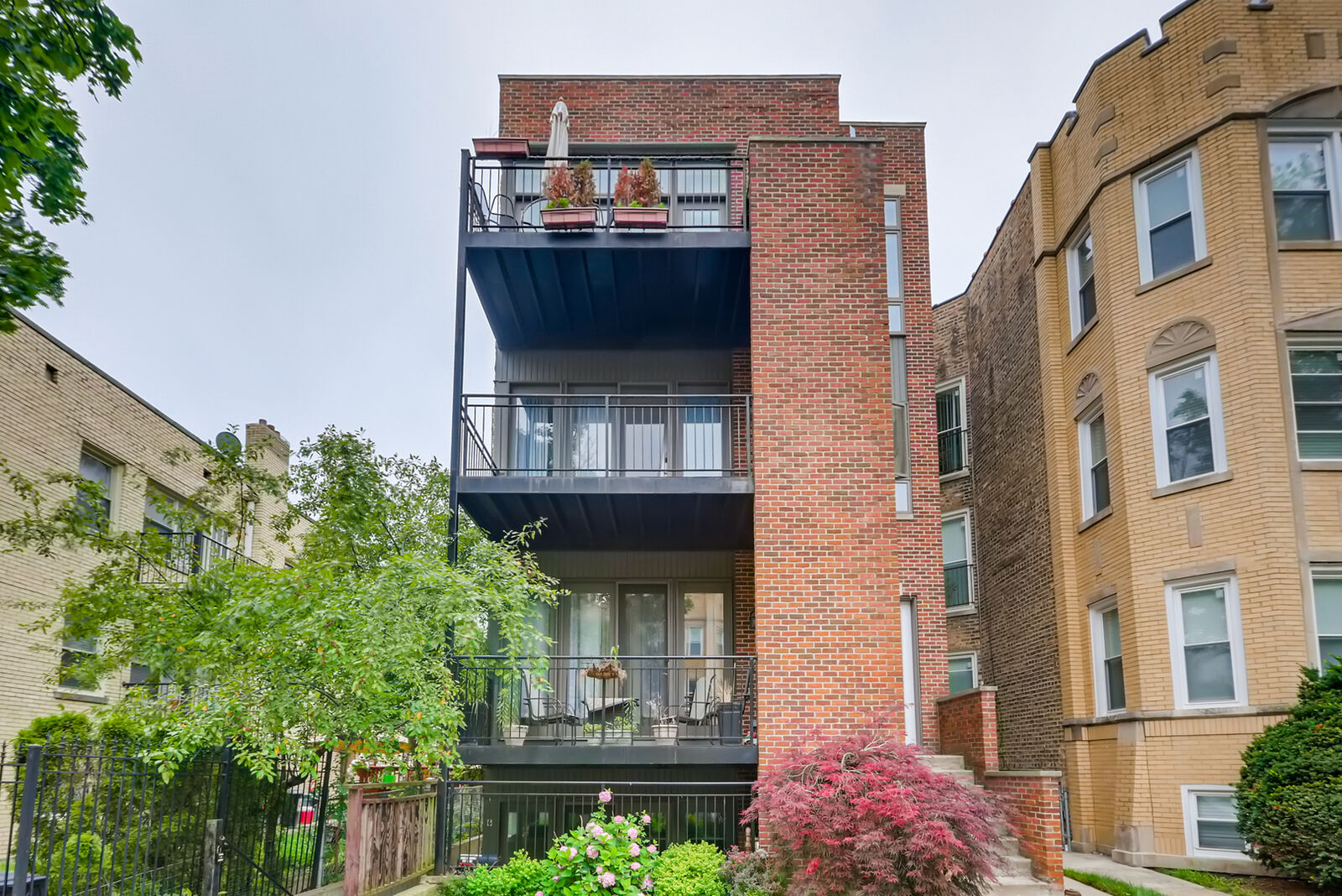 Property Photo: 6208 N Talman Avenue G IL 60659
