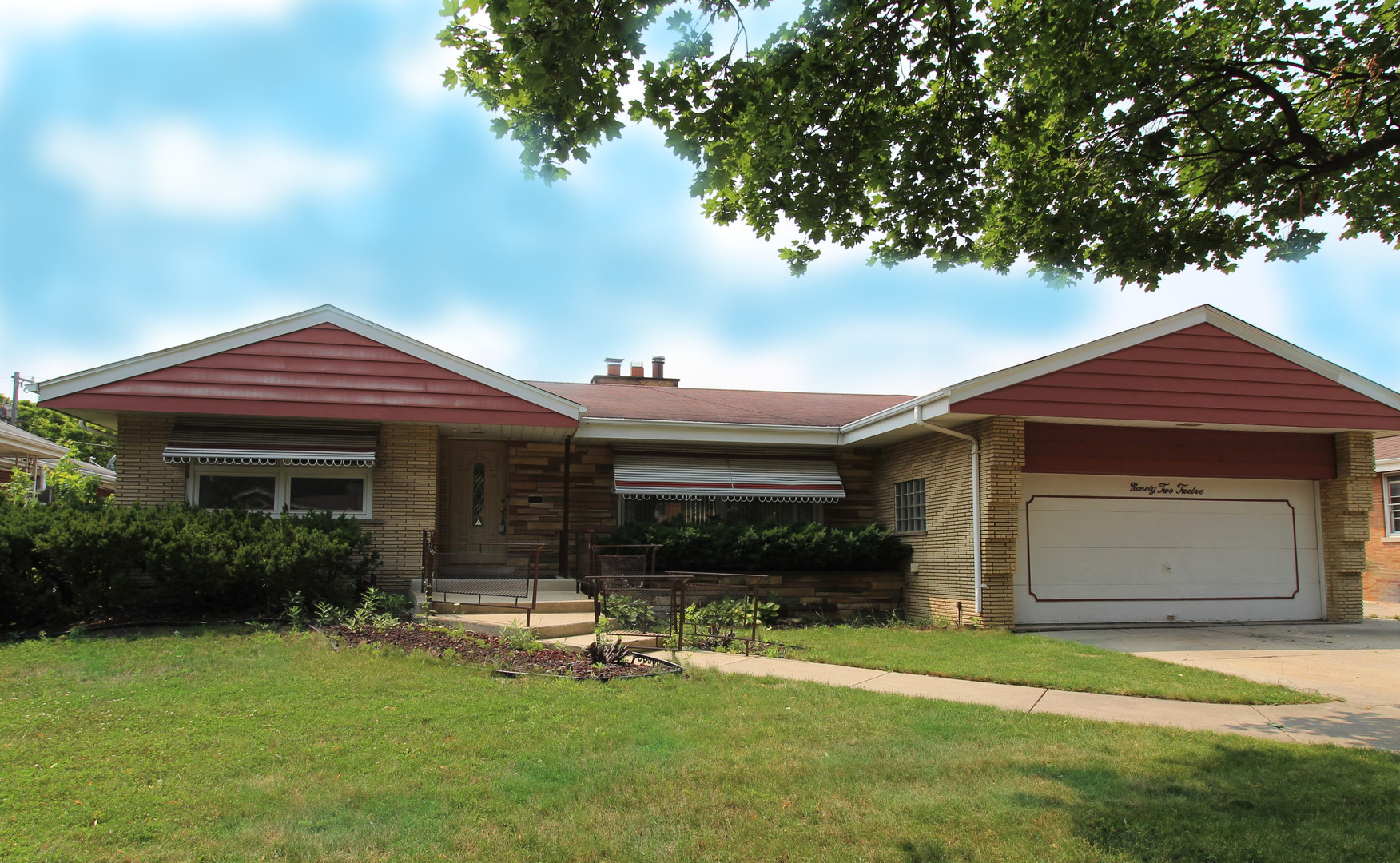 Property Photo: 9212 S Mozart Avenue IL 60805