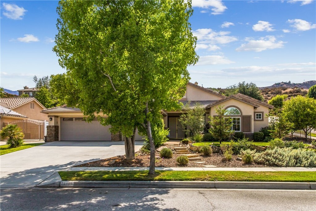 Property Photo:  13467 Mesa Crest Drive  CA 92399 