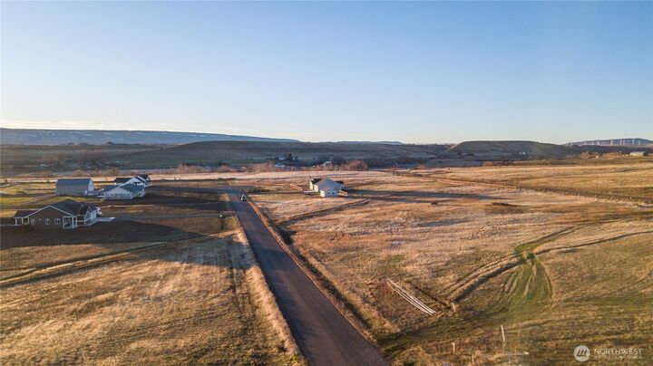 Property Photo: 13 Green Canyon Lane WA 98926