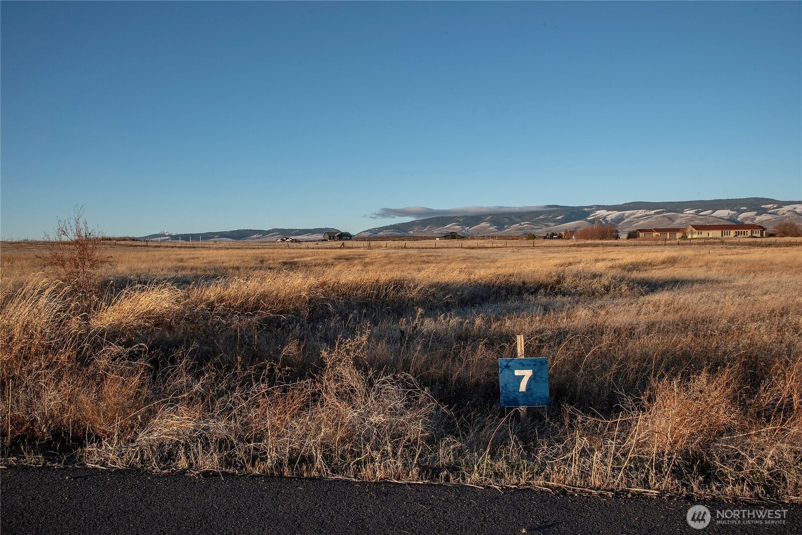 Property Photo: 7 Green Canyon Lane WA 98926