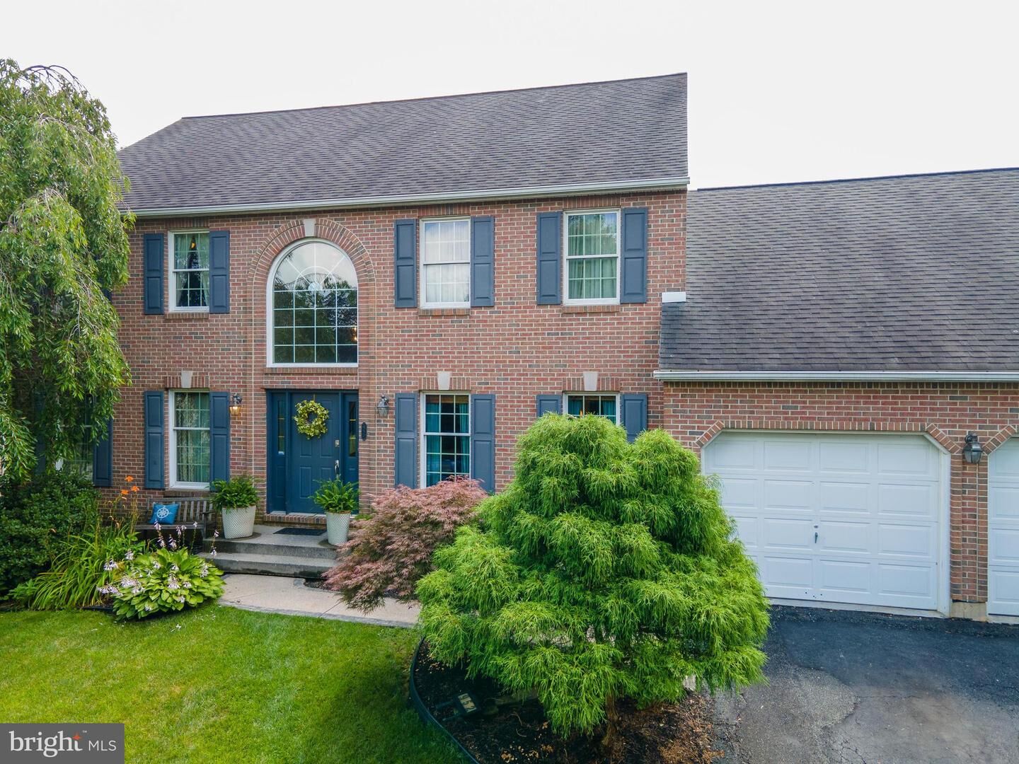 Property Photo: 952 Pennsylvania Street PA 18052