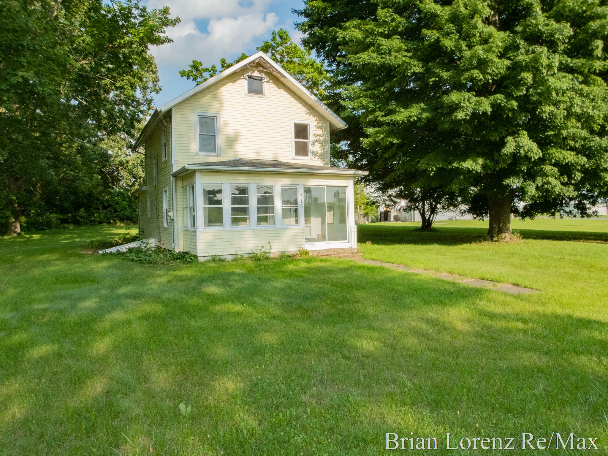 Property Photo:  315 Reading Avenue  MI 49250 