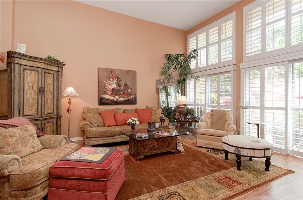 Property Photo: 19586 Oakdale Lane CA 92648