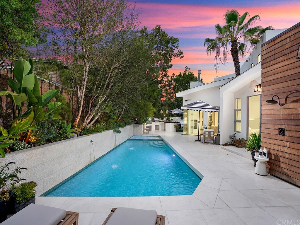 Property Photo: 3271 Crestwood Circle CA 92651