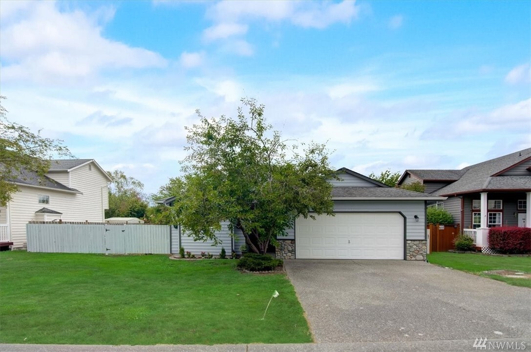 Property Photo: 10224 62nd Dr NE WA 98270