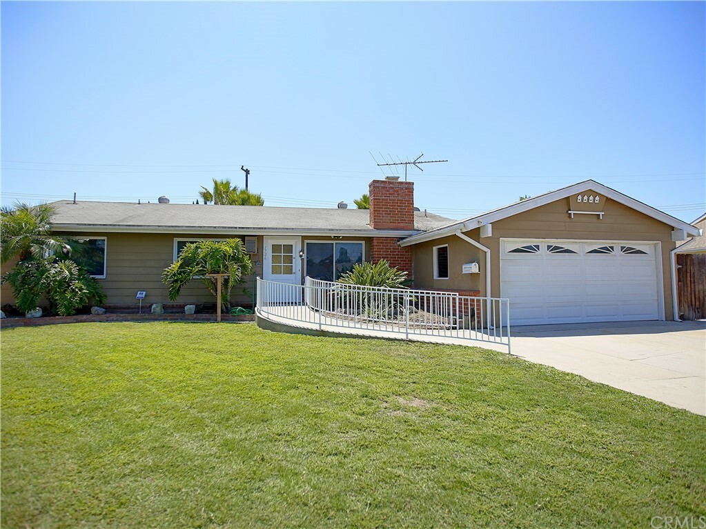 Property Photo:  1726 S Latus Place  CA 92804 