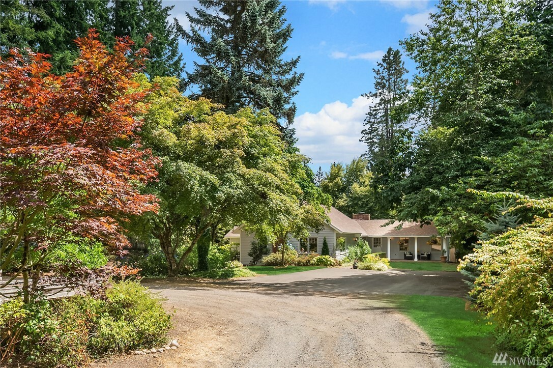 Property Photo:  16025 NE 160th St  WA 98072 