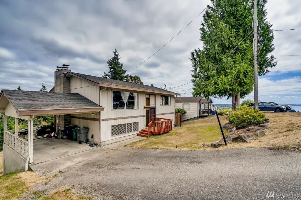 Property Photo:  16244 9th Ave SW  WA 98166 