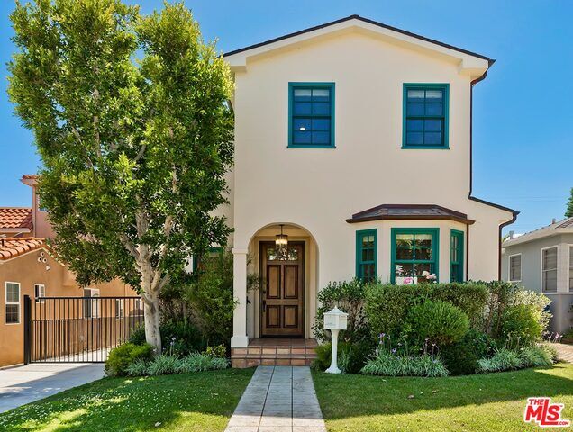 Property Photo:  1011   Fiske St  CA 90272 