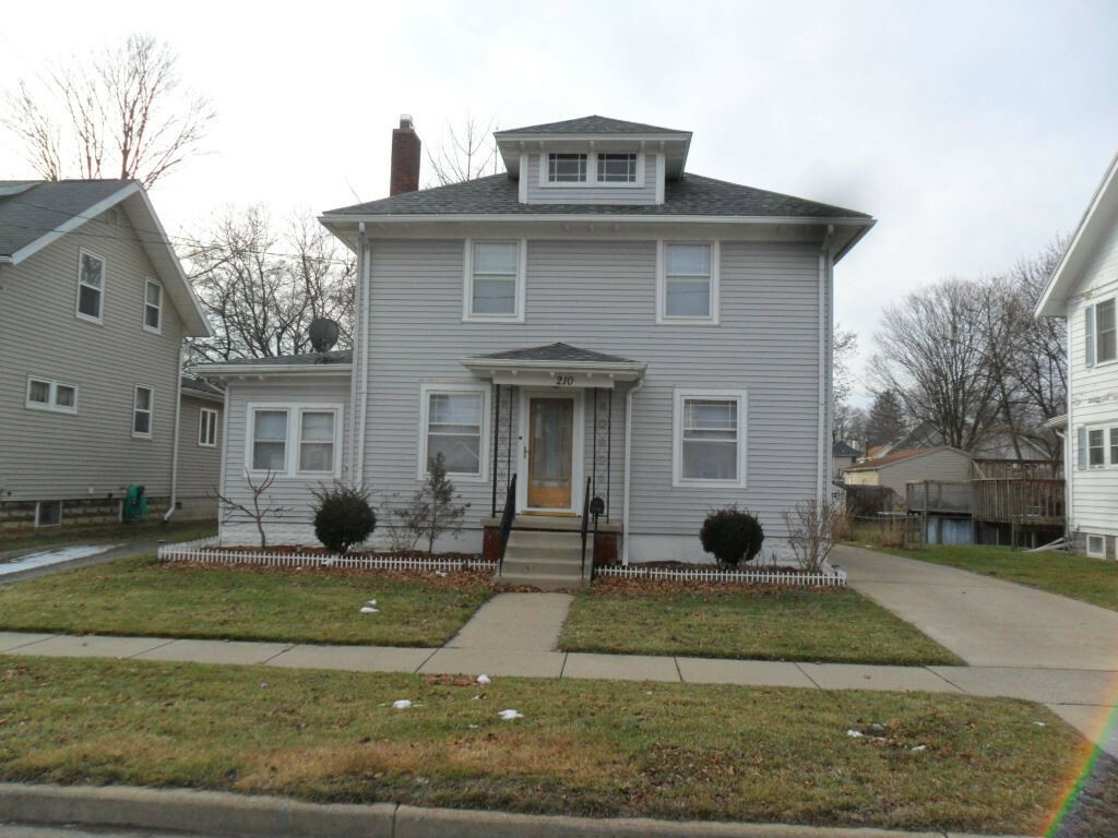 Property Photo:  210 N Wisner St  MI 49202 