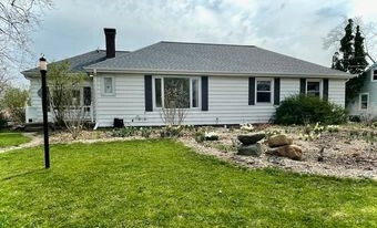 Property Photo:  1021 Higby  MI 49203 