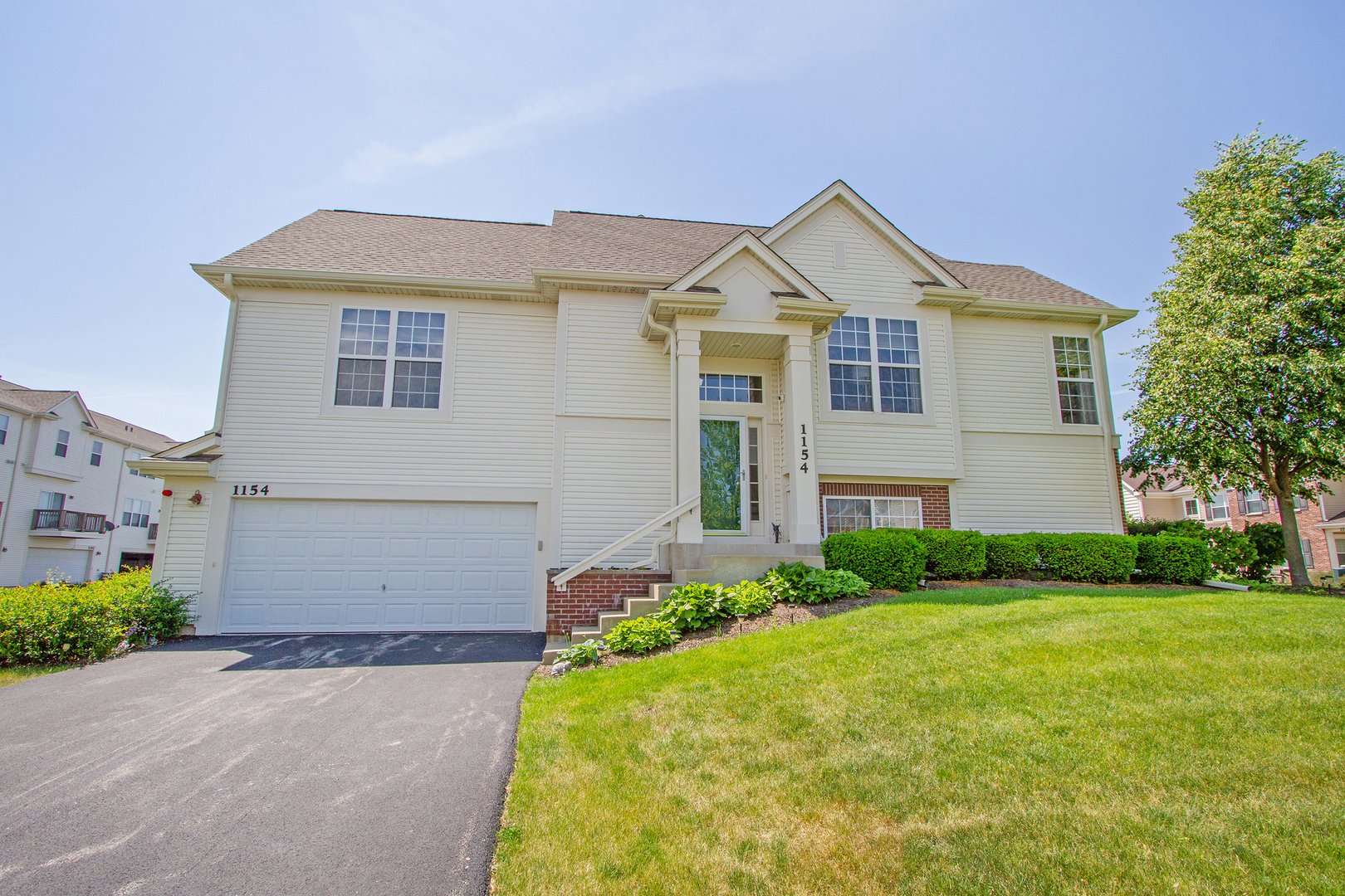 Property Photo:  1154 Kilbery Lane 1154  IL 60542 