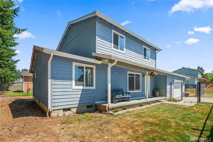 Property Photo: 611 Washington Ct WA 98532