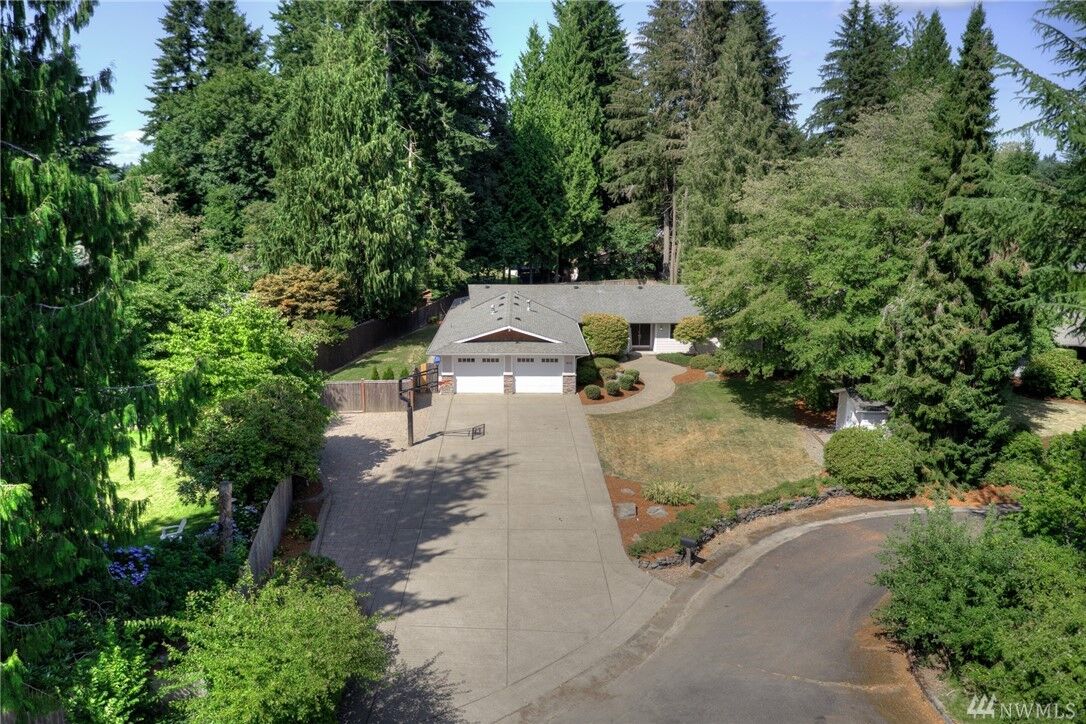 Property Photo:  1614 Ross Cir SE  WA 98501 