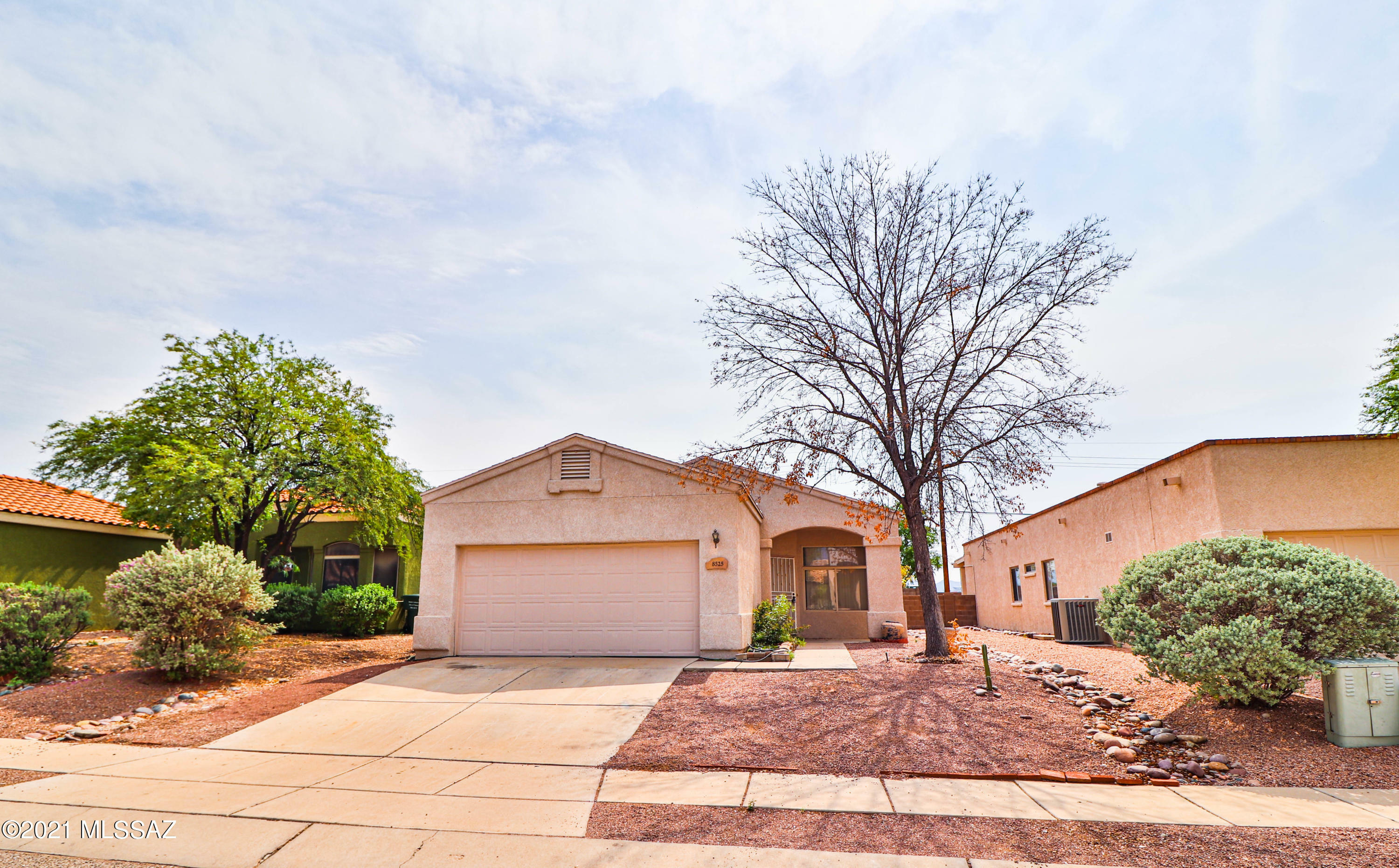 Property Photo:  8525 S Camino Bengala  AZ 85747 