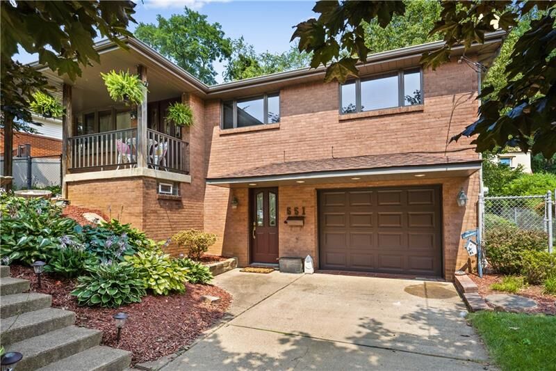 Property Photo:  551 Niagara Dr  PA 15642 