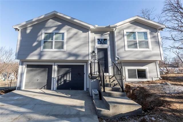 Property Photo: 38 E Hurt Street MO 64068