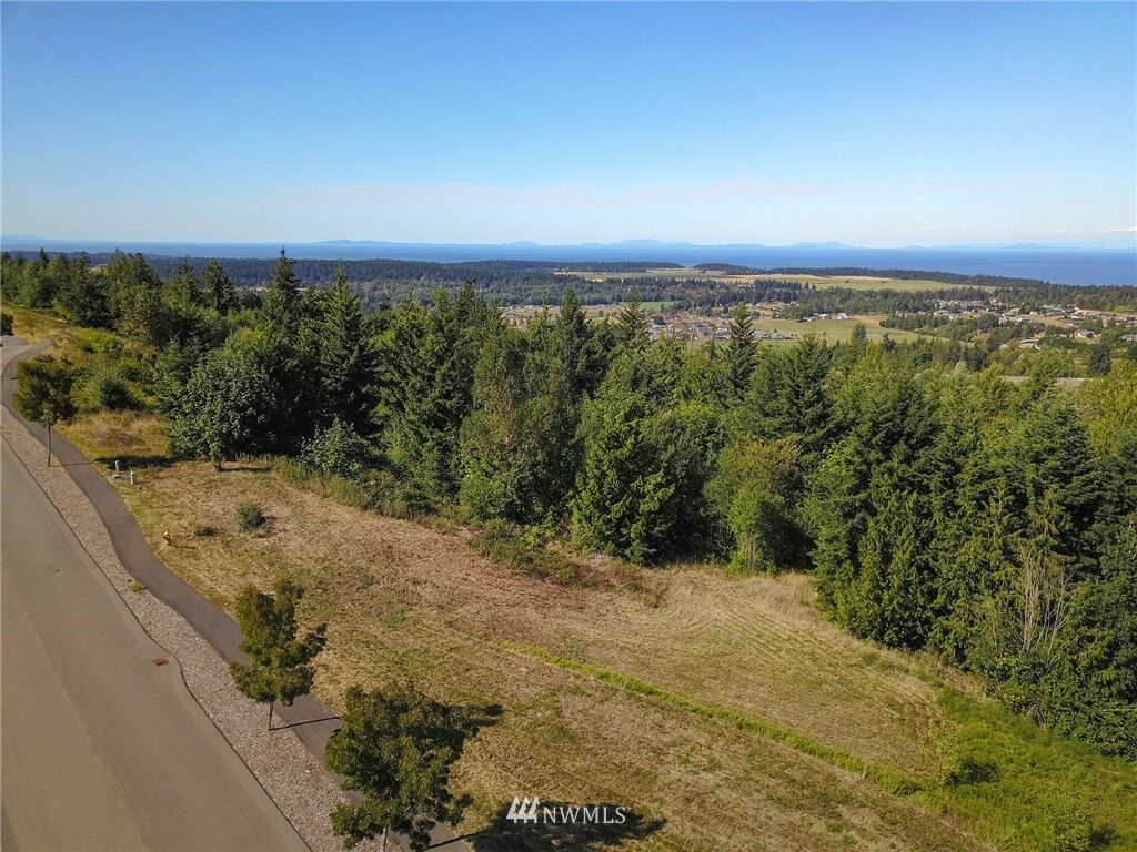 Property Photo: 660 Solana Parkway WA 98382