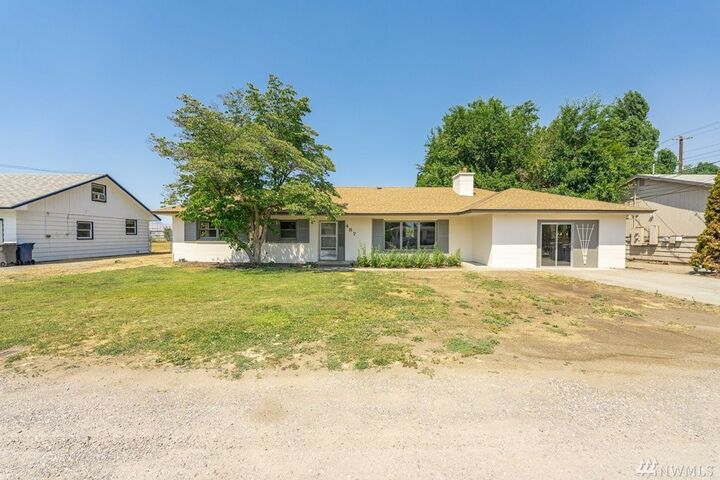 487 NE 7th St  East Wenatchee WA 98802 photo