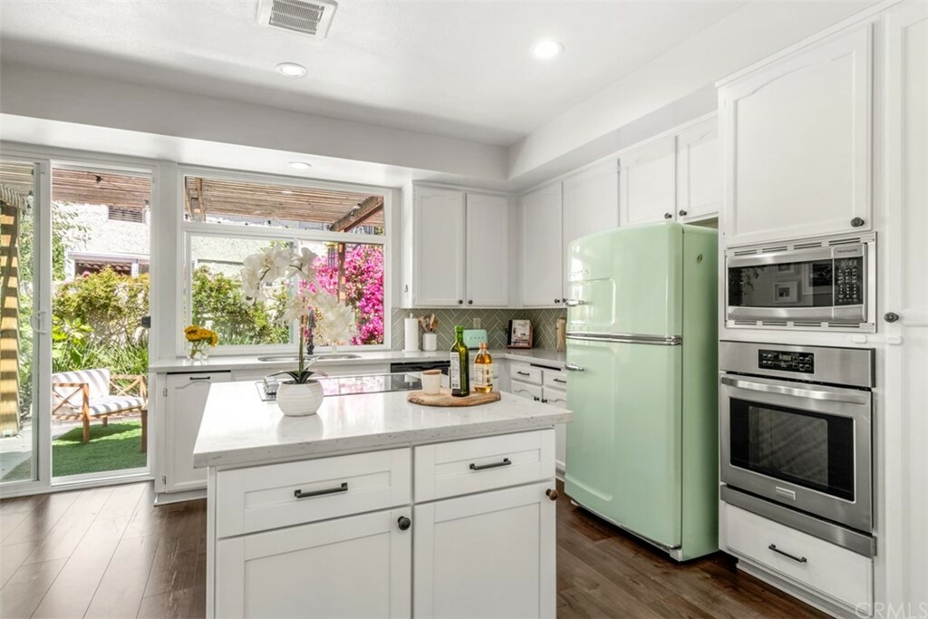 Property Photo:  653 W Terrylynn Place  CA 90807 