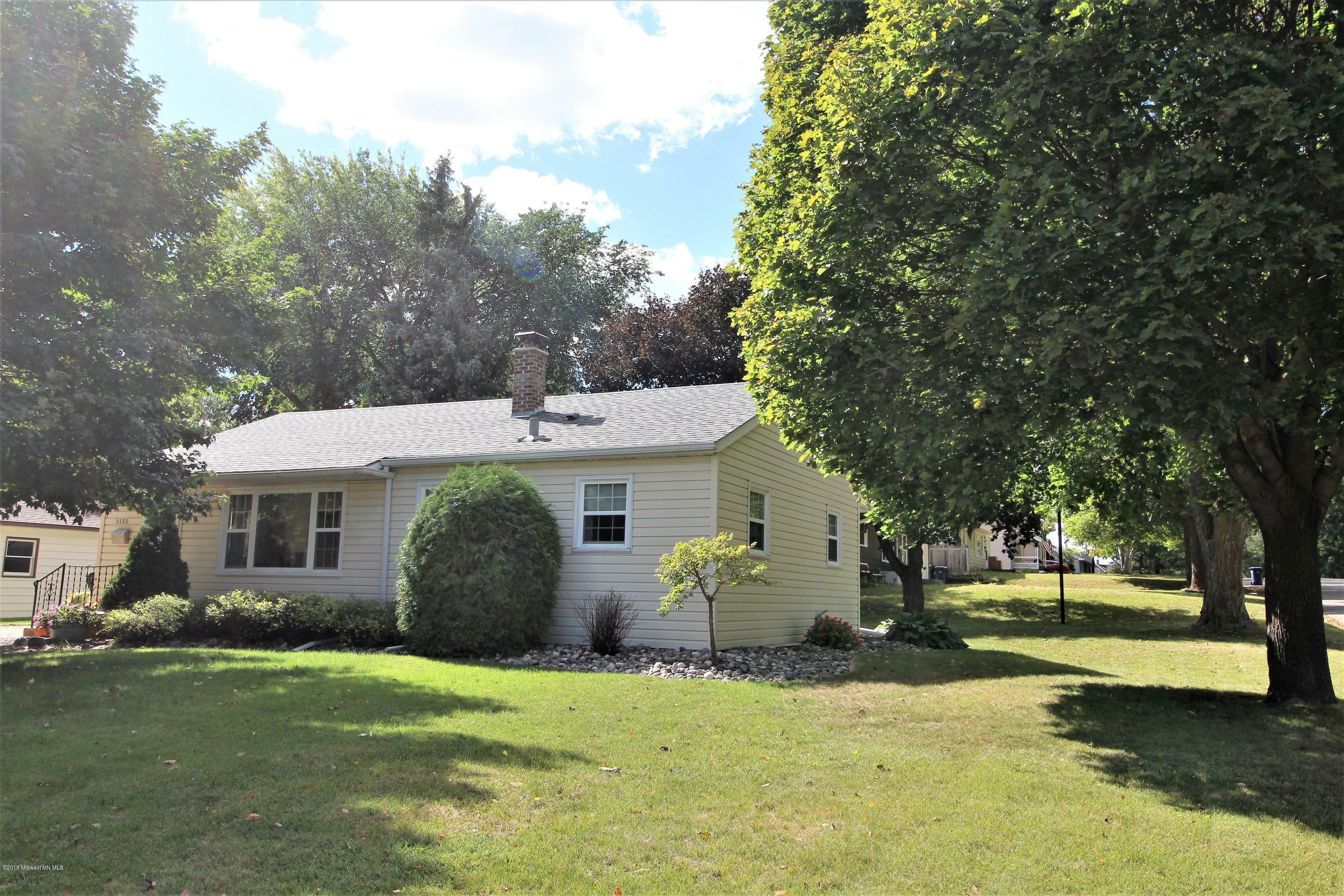 Property Photo: 1121 Northern Avenue MN 56537