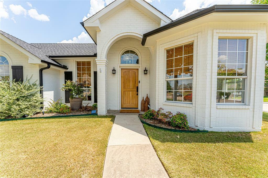 Property Photo:  700 Stanford Drive  TX 75165 