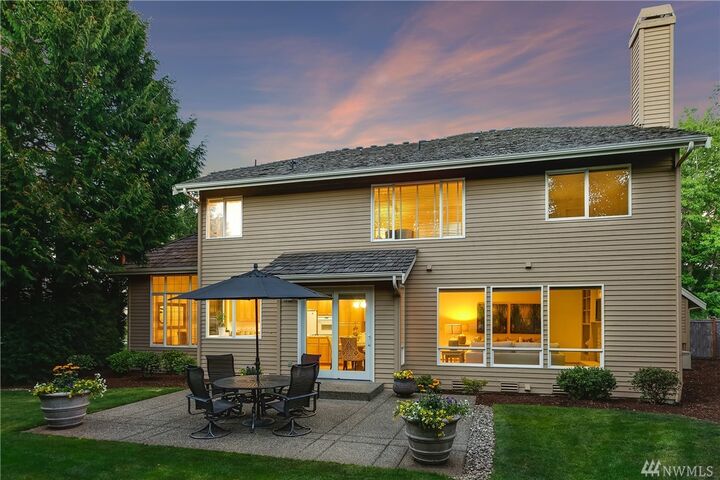 Property Photo: 27188 SE 27th St WA 98075