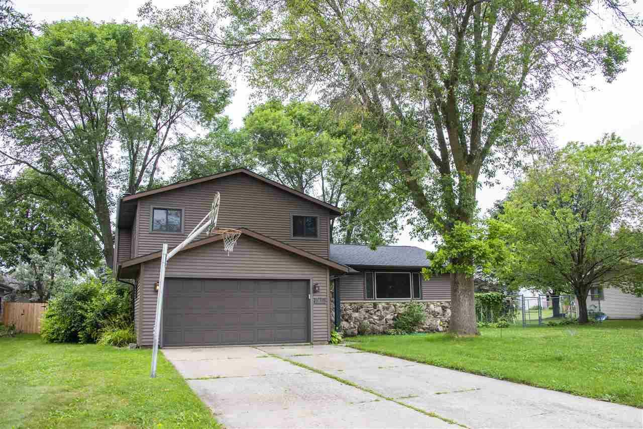 Property Photo:  1422 Windmar Drive  WI 54956 