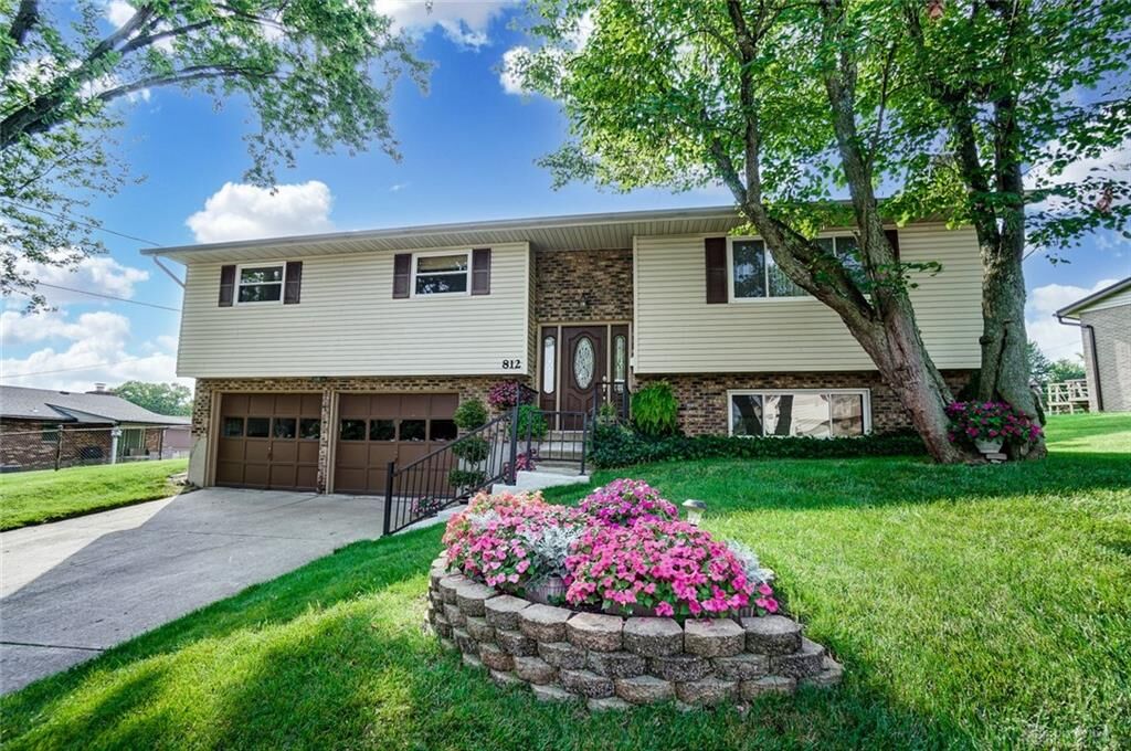 Property Photo:  812 Moon Court  OH 45342