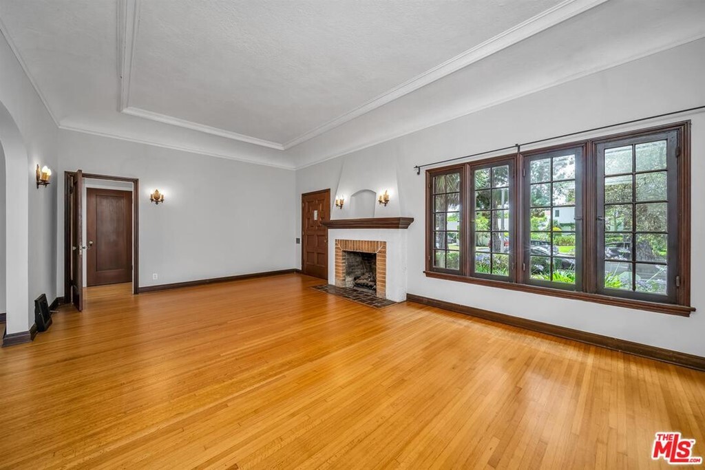 Property Photo: 433 24th Street CA 90402