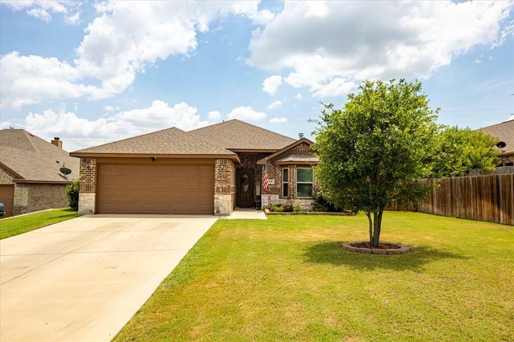 Property Photo:  125 Hummingbird Drive  TX 76088 