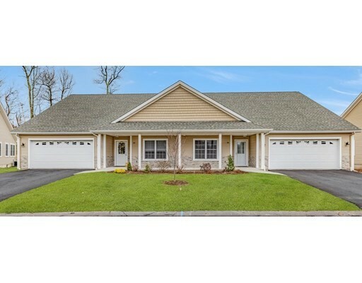 Property Photo: 41 Lodge Ln 41 MA 01095