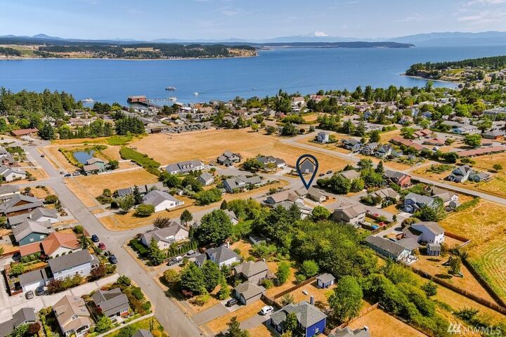 300 Capstan Ct  Coupeville WA 98239 photo