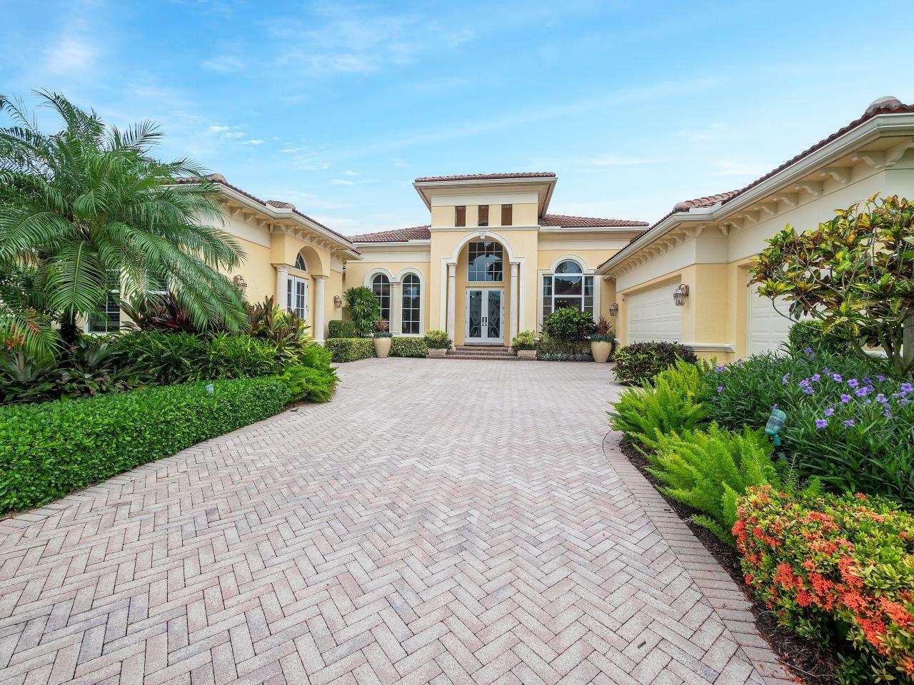 Property Photo: 120 Grand Palm Way FL 33418