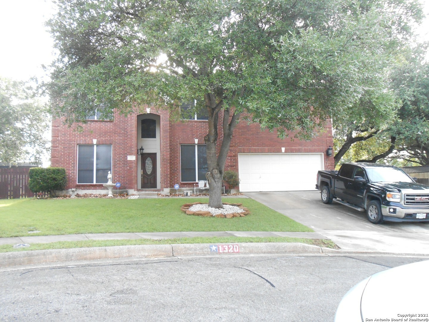 Property Photo:  1320 Black Oak Dr.  TX 78154 