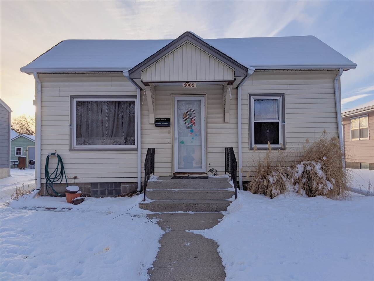 Property Photo:  1002 S 1st St  NE 68701 