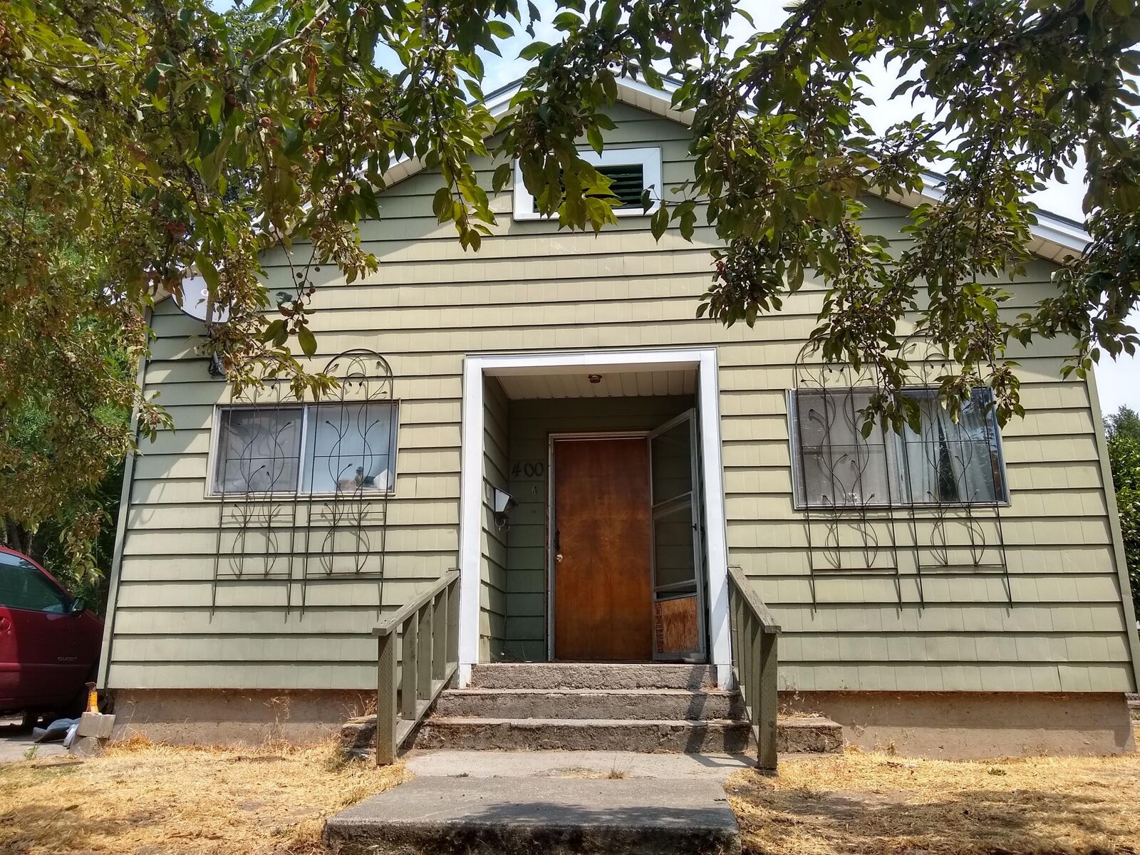 Property Photo:  400 SW J Street  OR 97526 